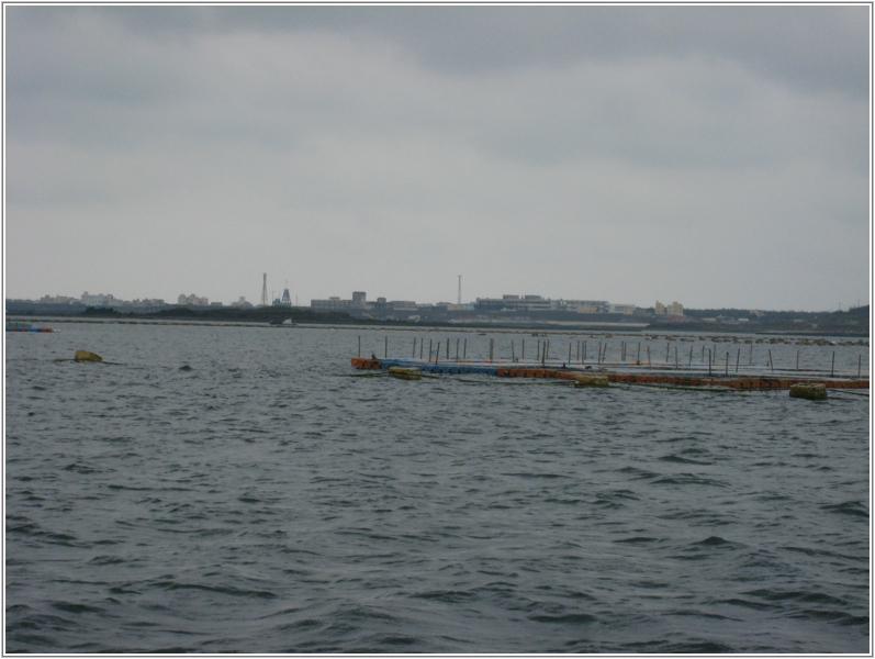 2011-05-14 12-09-25撘船往海洋牧場.JPG